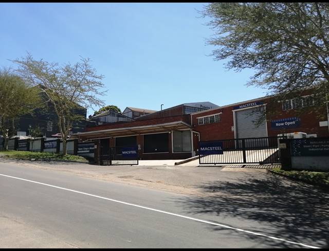 1,630M² WAREHOUSE TO LET IN WESTMEAD